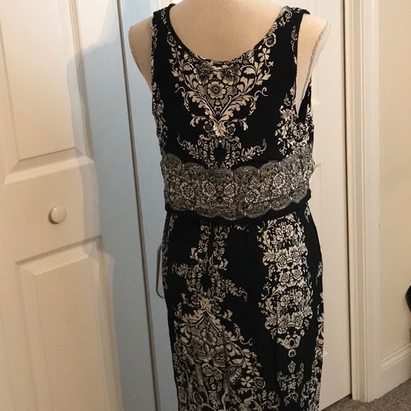 Sleeveless black and white maxi dress - Picture 3 of 5
